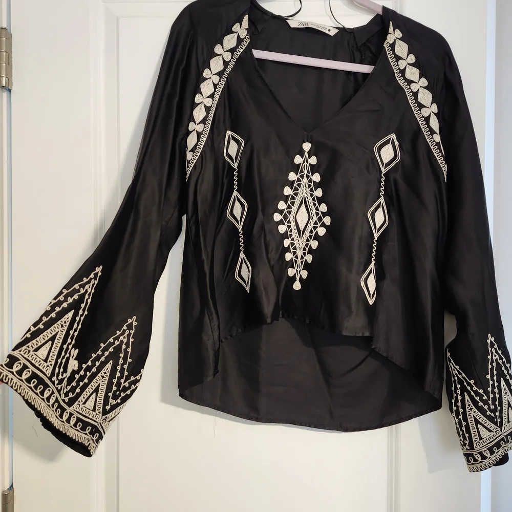 Zara Black Top - Picture 2 of 7